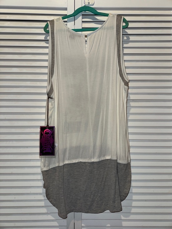 Rock & Roll Cowgirl White and Gray 'Midnight Rodeo Tour' Graphic Tank - Picture 4 of 5